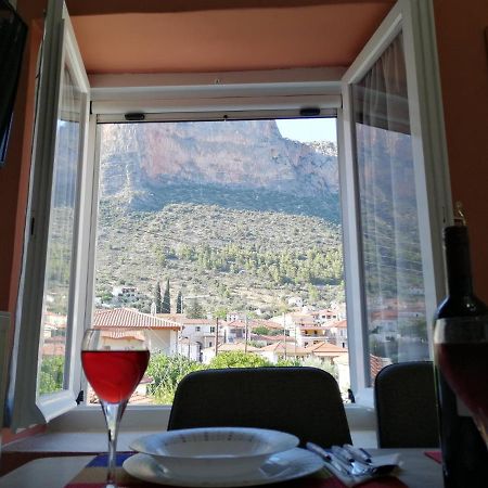 Sunny Cozy House With Grand Courtyard Apartment Leonidio Bagian luar foto