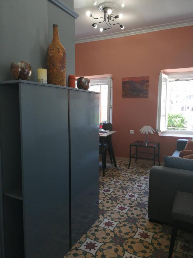 Sunny Cozy House With Grand Courtyard Apartment Leonidio Bagian luar foto